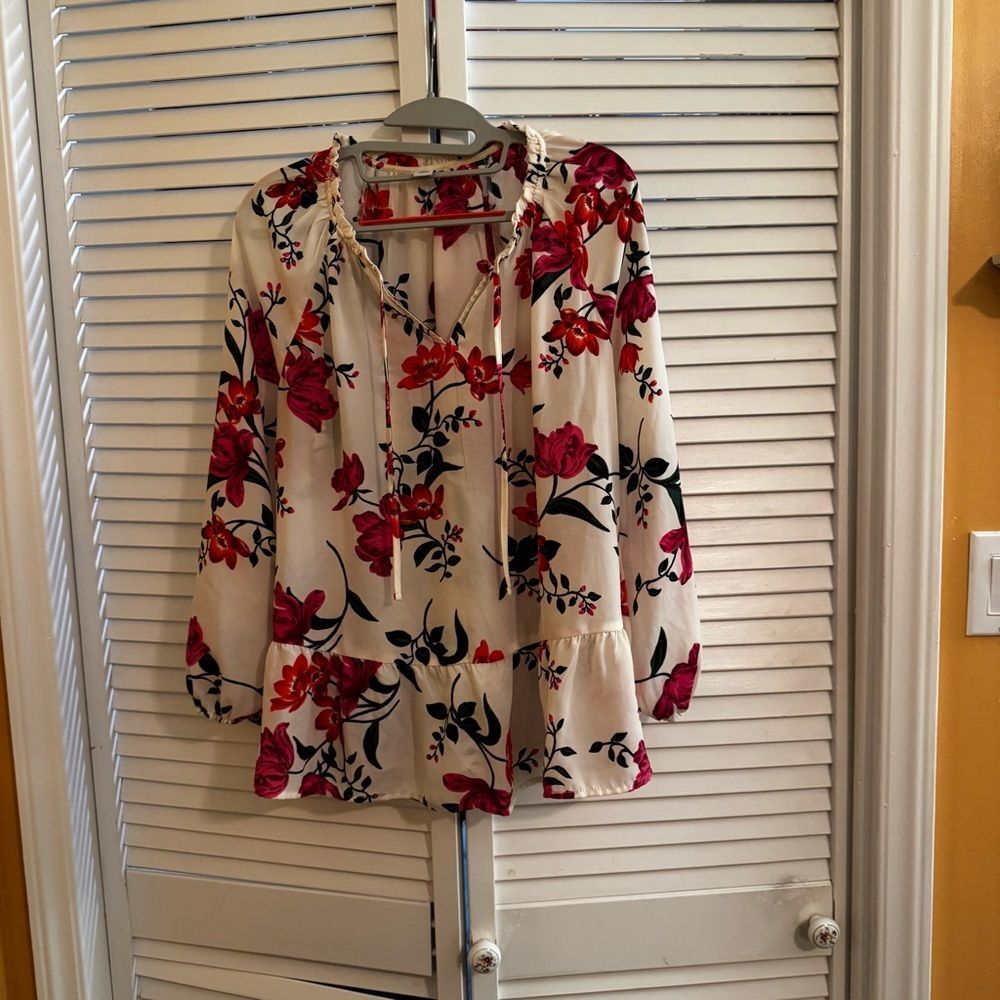 Floral Women's Top - White and Red